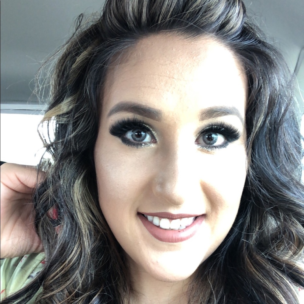 Meet your Posher, Rocio
